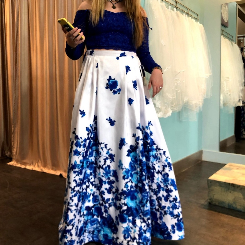 Prom dress worn only once!